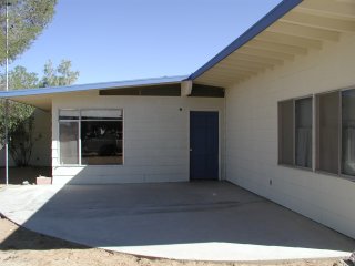 picture, ras house.